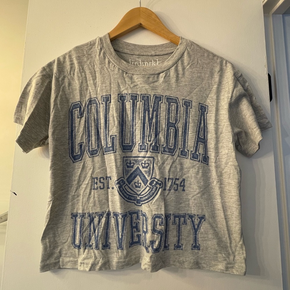 Cute cropped t shirt